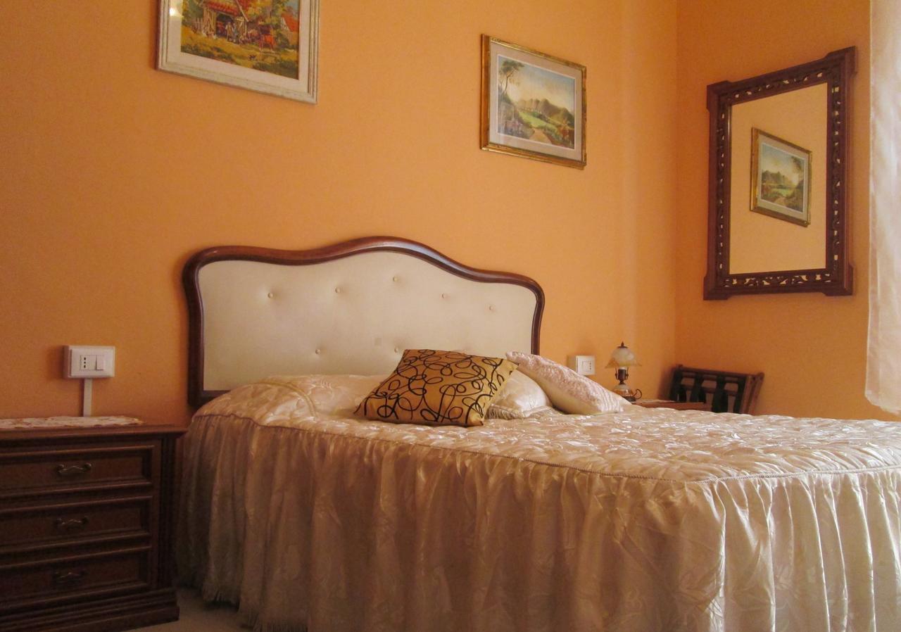 بيومبينوا B&B Regina Margherita الغرفة الصورة