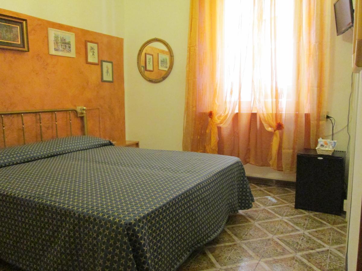 بيومبينوا B&B Regina Margherita الغرفة الصورة