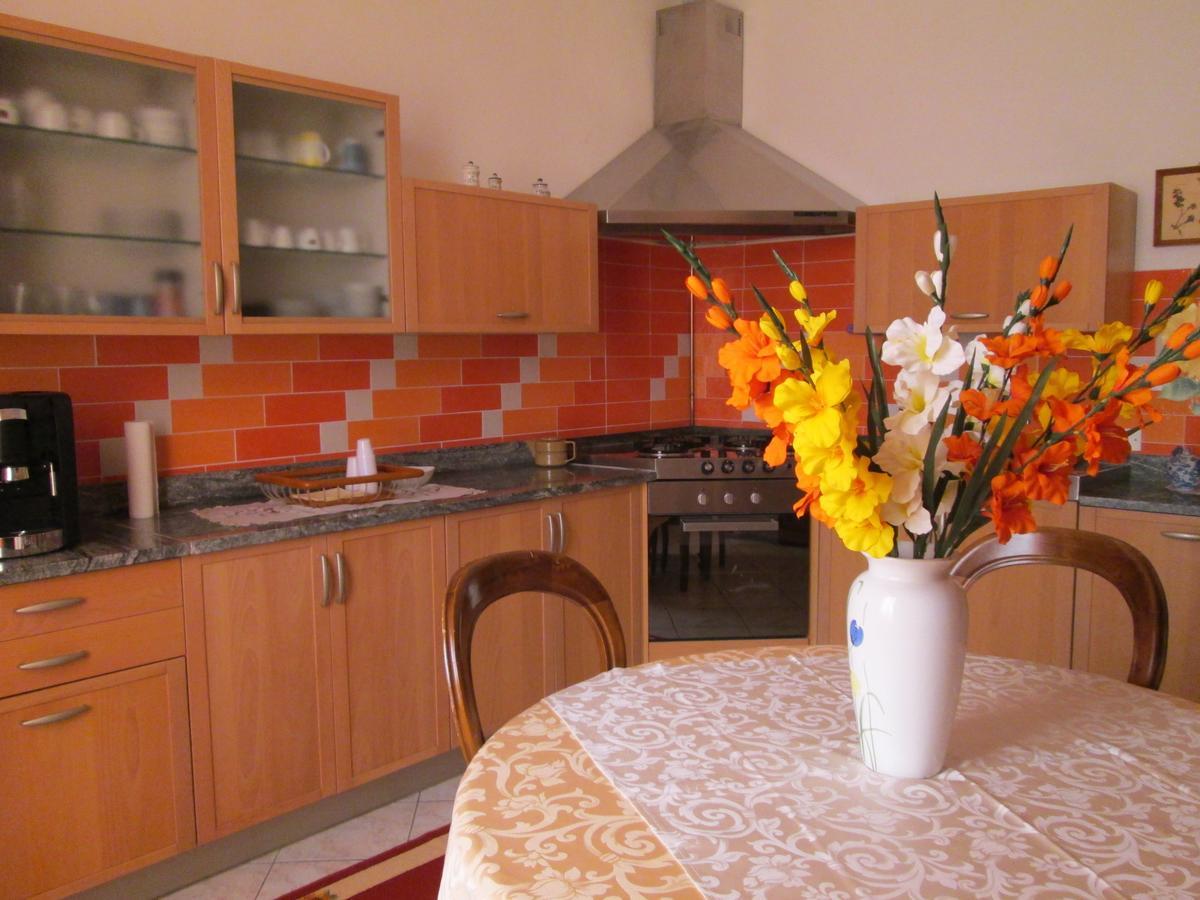 بيومبينوا B&B Regina Margherita الغرفة الصورة